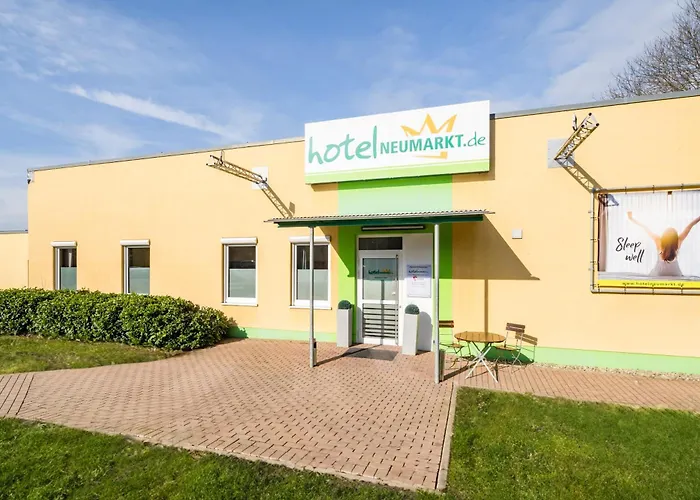 Neumarkt Hotel 3*